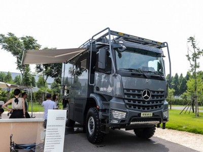 奔驰Arocs 2023E6 4X4越野房车